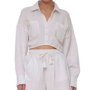 Avec Les Filles Surplice Crop Button Down Top